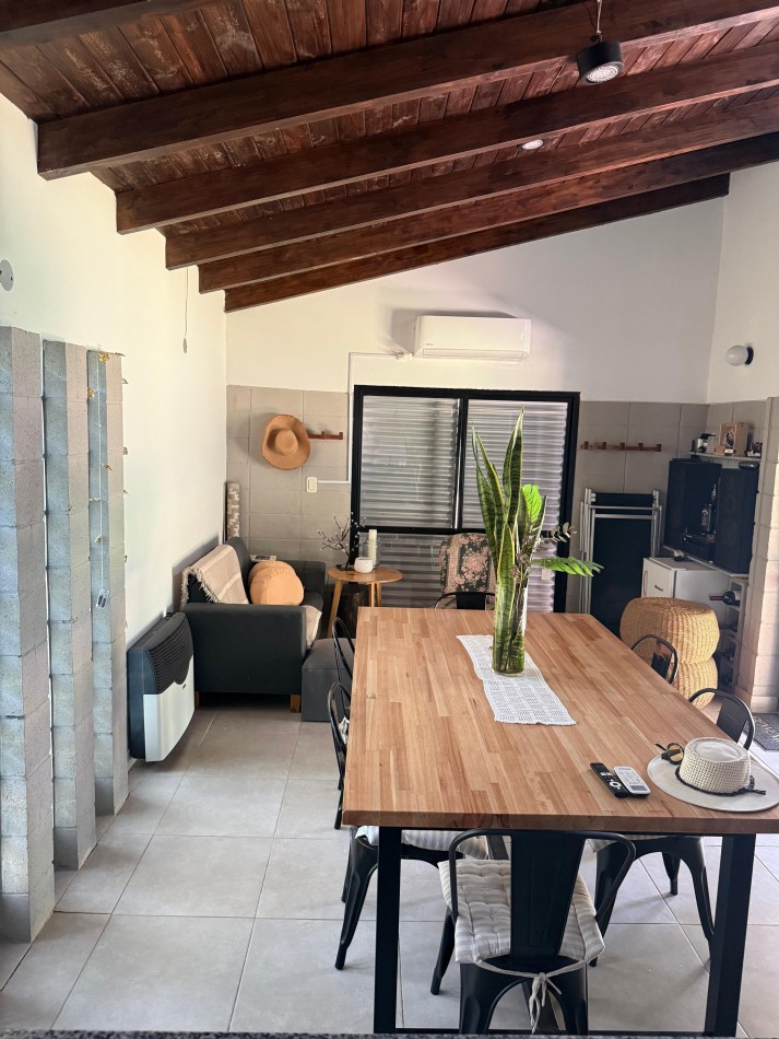 CASA ESTILO FIN DE SEMANA AMOBLADA EN ALQUILER PERMANENTE - CONFORT, PARQUE Y UBICACION ESTRATEGICA