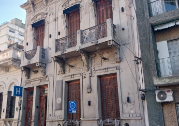 PROPIEDAD EN 2 PLANTAS  / CASA DE ESTILO ARQUITECTONICO USOS MULTIPLES IDEAL HOTEL / CONSULTORIOS / INSTITUCIONES / CONSTRUCTORAS