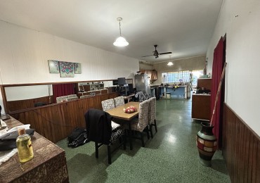 Casa 2 dormitorios . Italia 4467 Zona Sur Barrio La Guardia