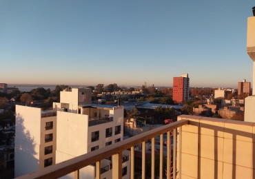 Departamento Semipiso de 3 dormitorios con amplia vista al rio zona de facultades / parque Urquiza. buena rentabilidad.